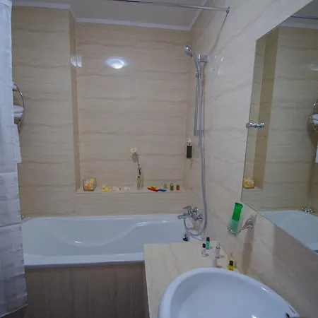 אתר נופש Lisova Pisnia 2*