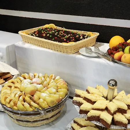 Lisova Pisnia אתר נופש 2*