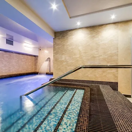 אתר נופש Lisova Pisnia טרוסקבץ