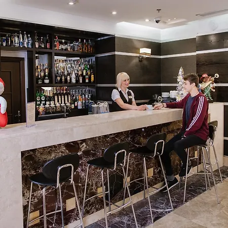 אתר נופש Lisova Pisnia 2*