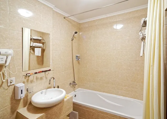 Lisova Pisnia Resort Truskavets